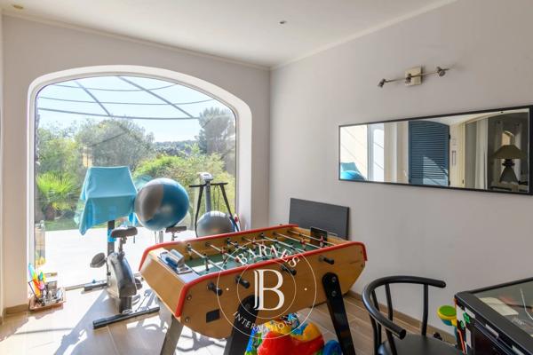 Sanary-sur-Mer, Villa 4 Chambres -  330 m² à vendre