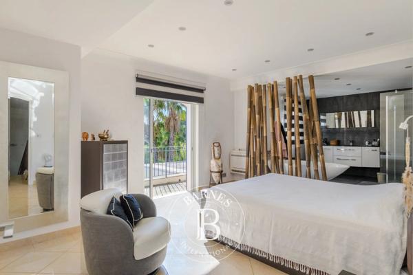Sanary-sur-Mer, Villa 4 Chambres -  330 m² à vendre