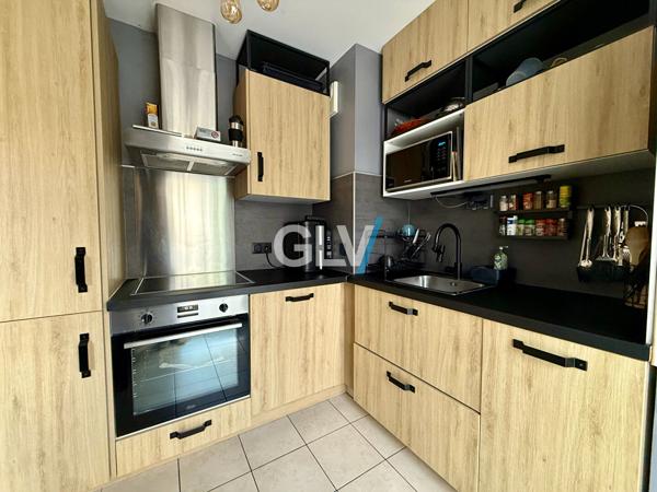 Appartement type 2 avec parking à Lille secteur ST-Maurice-Pellevoisin , Lille