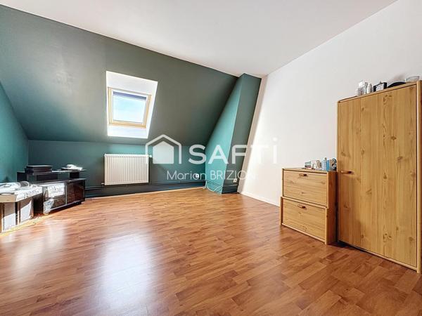 EN EXCLUSIVITE - LONGERE A 7 MINUTES DE CORMONTREUIL- 8 PIECES - CONFORT DE PLAIN PIED - JARDIN