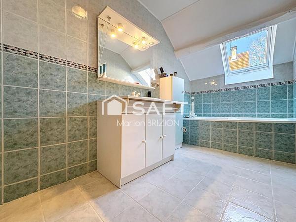 EN EXCLUSIVITE - LONGERE A 7 MINUTES DE CORMONTREUIL- 8 PIECES - CONFORT DE PLAIN PIED - JARDIN