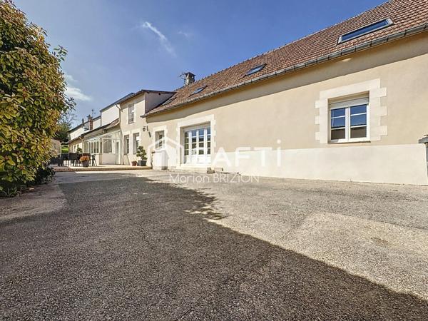 EN EXCLUSIVITE - LONGERE A 7 MINUTES DE CORMONTREUIL- 8 PIECES - CONFORT DE PLAIN PIED - JARDIN