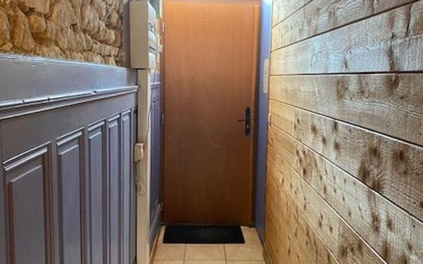 Immeuble à vendre    6 pièces • 110,83 m2 Rochefort