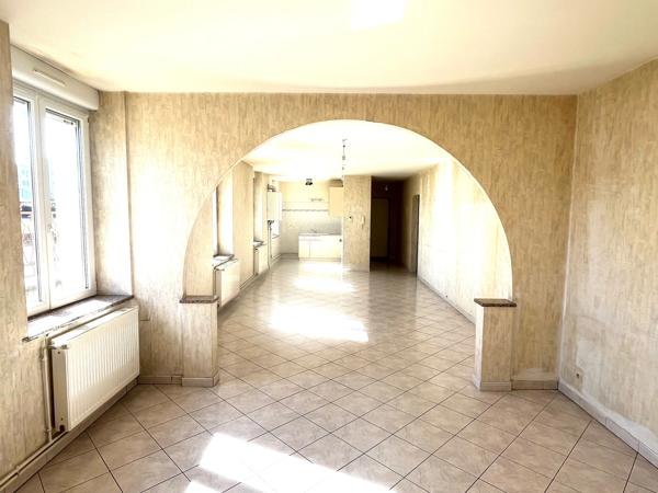 Appartement à louer 5 pièces Proche de CHAMPIGNEULLES (54)
