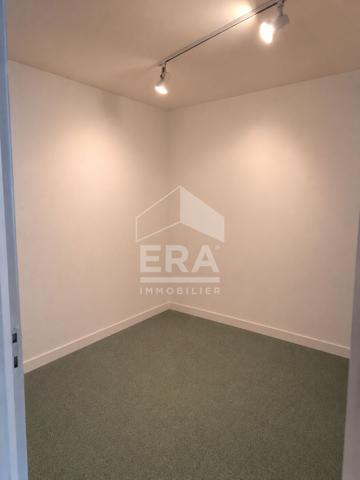 Bureaux à louer à Saint Jean d'Angély - 9,50 m² en rez-de-chaussée