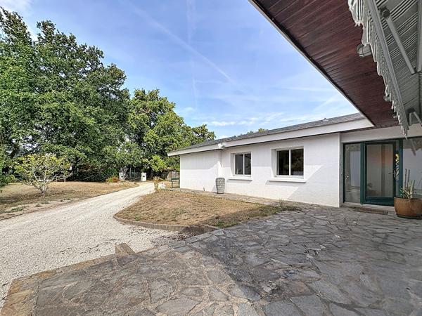 CARQUEFOU "Le Housseau", maison de 134 m², à réhabiliter