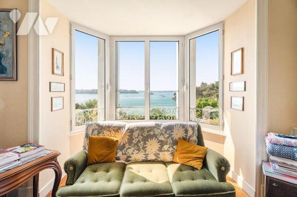 ROSAIS - PROPRIETE VUE MER - Située au c?ur du très recherché quartier du Rosais, cette élégant...