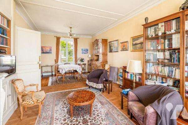 ROSAIS - PROPRIETE VUE MER - Située au c?ur du très recherché quartier du Rosais, cette élégant...