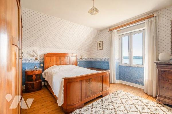 ROSAIS - PROPRIETE VUE MER - Située au c?ur du très recherché quartier du Rosais, cette élégant...