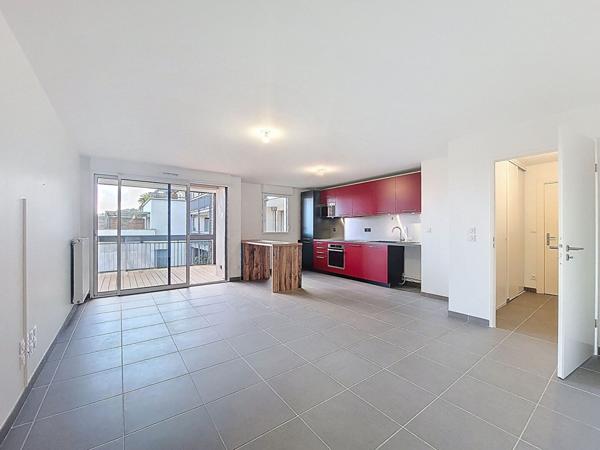 Au coeur du centre-ville de Castanet-Tolosan rare appartement de type 4