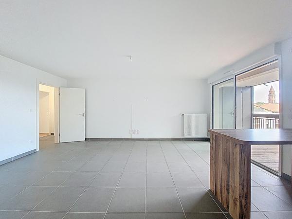 Au coeur du centre-ville de Castanet-Tolosan rare appartement de type 4