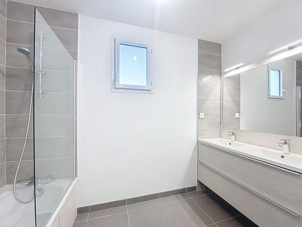 Au coeur du centre-ville de Castanet-Tolosan rare appartement de type 4