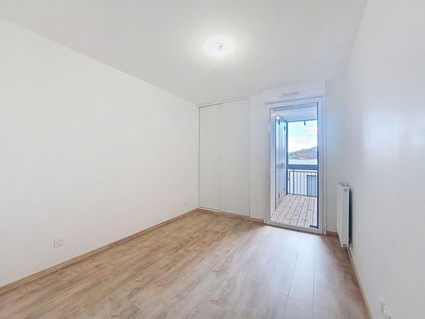 Au coeur du centre-ville de Castanet-Tolosan rare appartement de type 4