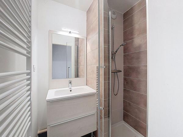 Au coeur du centre-ville de Castanet-Tolosan rare appartement de type 4