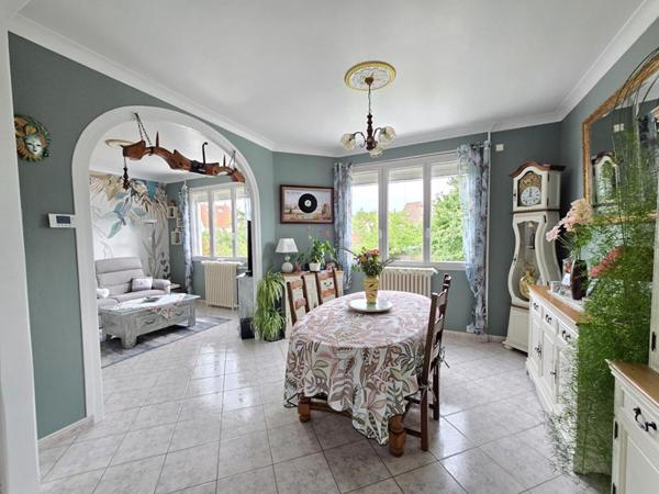 Maison individuelle avec 4 chambres, véranda et magnifique jardin