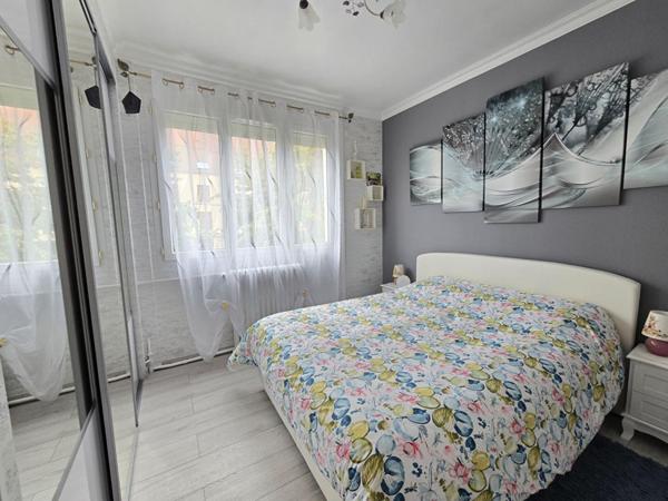 Maison individuelle avec 4 chambres, véranda et magnifique jardin