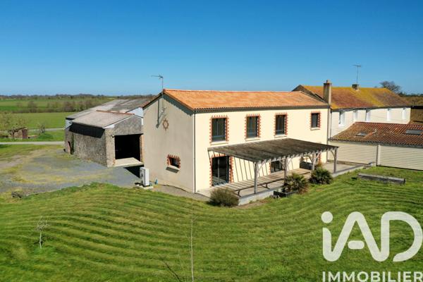 Maison à vendre 6 pièces 171 m² Beaupréau-en-Mauges