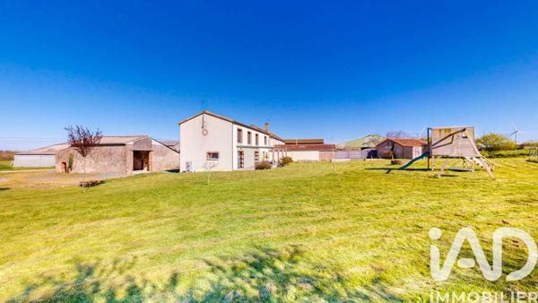 Maison à vendre 6 pièces 171 m² Beaupréau-en-Mauges