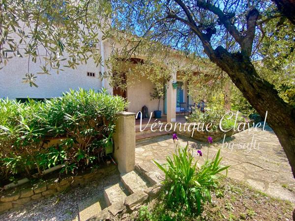 Villa de 170m2 dont un gîte de 40m2 et piscine  sur un terrain de 1860m2