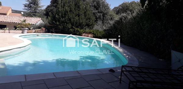 Villa de 170m2 dont un gîte de 40m2 et piscine  sur un terrain de 1860m2