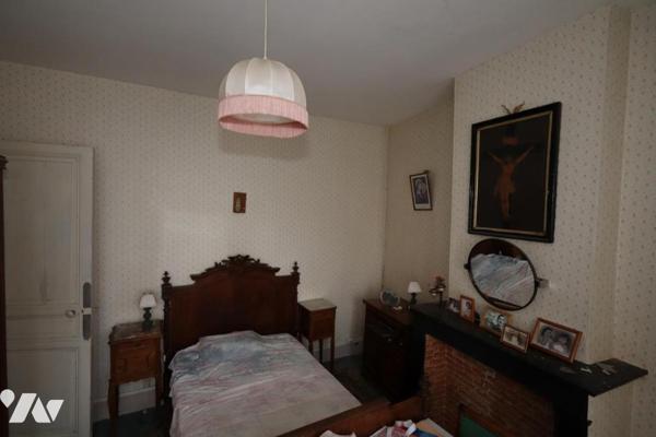 MAISON SEMI MITOYENNE 3 CHAMBRES A RENOVER