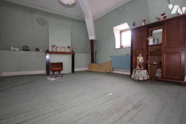 MAISON SEMI MITOYENNE 3 CHAMBRES A RENOVER