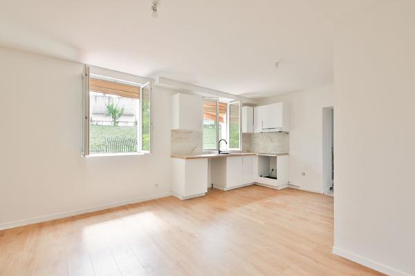 Malakoff  Duplex 3 pièces 56.13 m2 carrez 73.28 m2 au sol