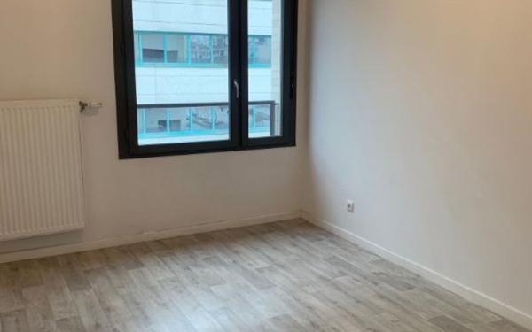 Appartement à louer    3 pièces • 57 m2 Massy