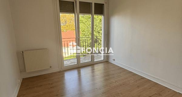 Location Appartement 4 pièces 78.31 m² - Villeneuve-saint-germain 02200