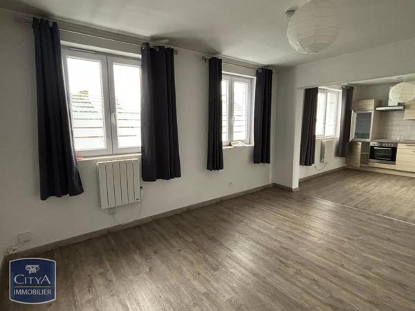 Appartement à louer 3 pièces 57.68m² Jeumont (59460)