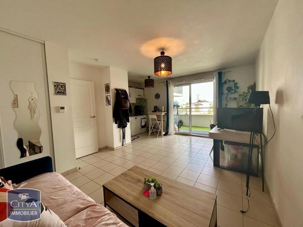 Appartement à louer 2 pièces 45.07m² Tours (37000)