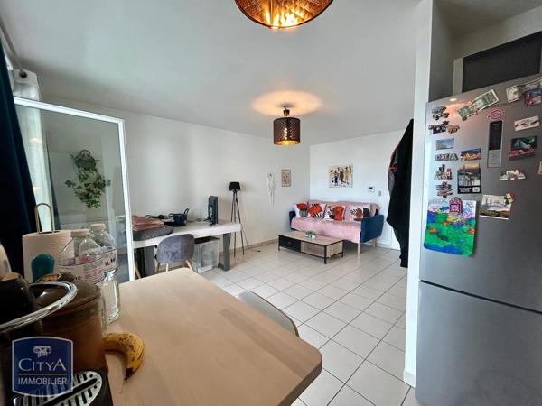 Appartement à louer 2 pièces 45.07m² Tours (37000)