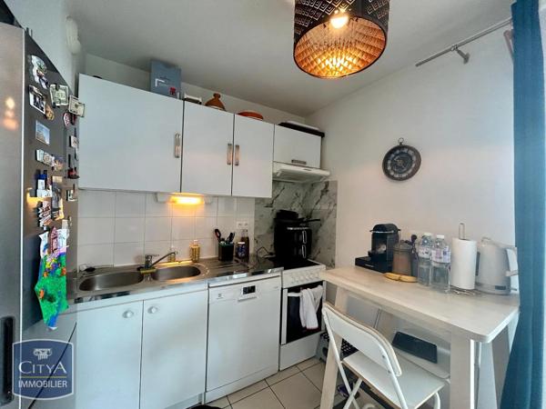 Appartement à louer 2 pièces 45.07m² Tours (37000)
