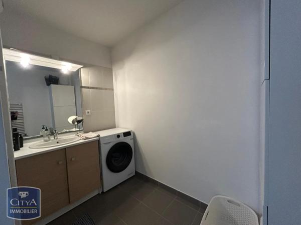 Appartement à louer 2 pièces 45.07m² Tours (37000)