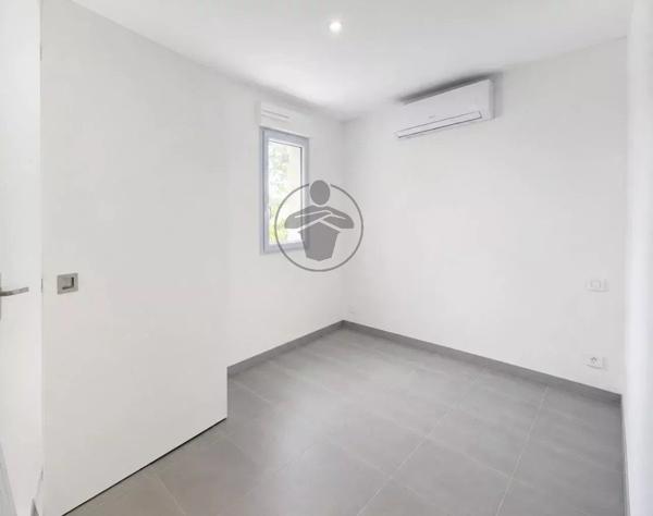 Vente                                                      Appartement
                        
                     2 pièces                      47 m2                     à Prades-le-Lez