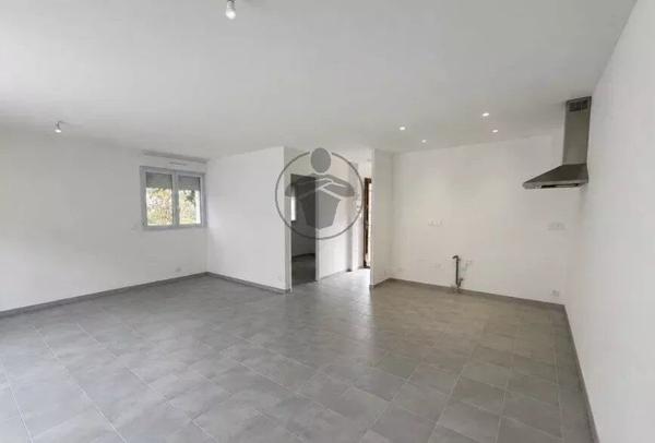 Vente                                                      Appartement
                        
                     2 pièces                      47 m2                     à Prades-le-Lez