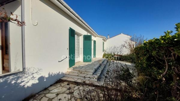 ïle d'Oléron - La Brée les Bains centre : maison 3 chambres sur terrain 510m²