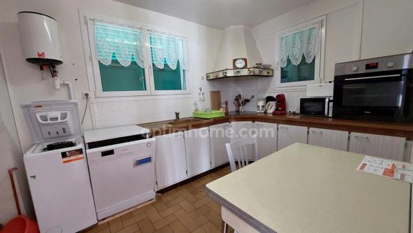 ïle d'Oléron - La Brée les Bains centre : maison 3 chambres sur terrain 510m²