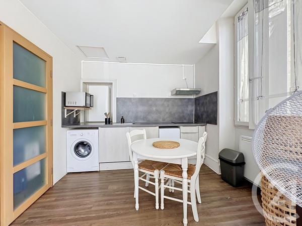 Immeuble à vendre  236 m 2   PERIGUEUX  - 24