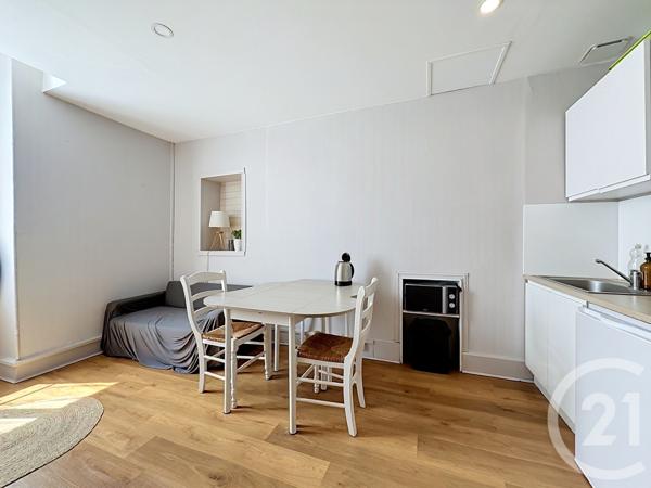 Immeuble à vendre  236 m 2   PERIGUEUX  - 24