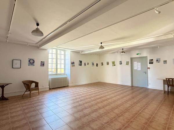 Très belle demeure de 392m² du 17ème siècle, 7 chambres, terrain de 1163m² 548 000 €