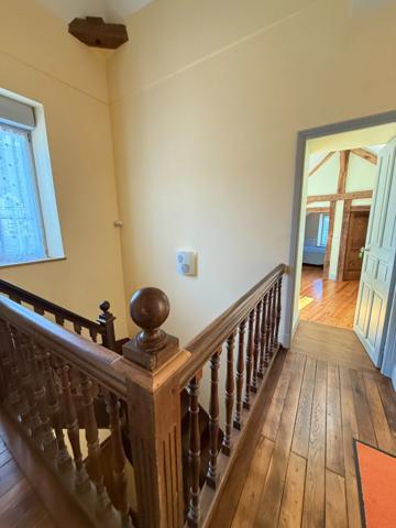 Très belle demeure de 392m² du 17ème siècle, 7 chambres, terrain de 1163m² 548 000 €