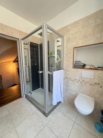 Très belle demeure de 392m² du 17ème siècle, 7 chambres, terrain de 1163m² 548 000 €