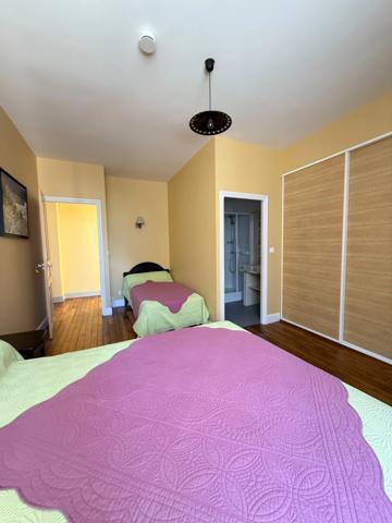 Très belle demeure de 392m² du 17ème siècle, 7 chambres, terrain de 1163m² 548 000 €