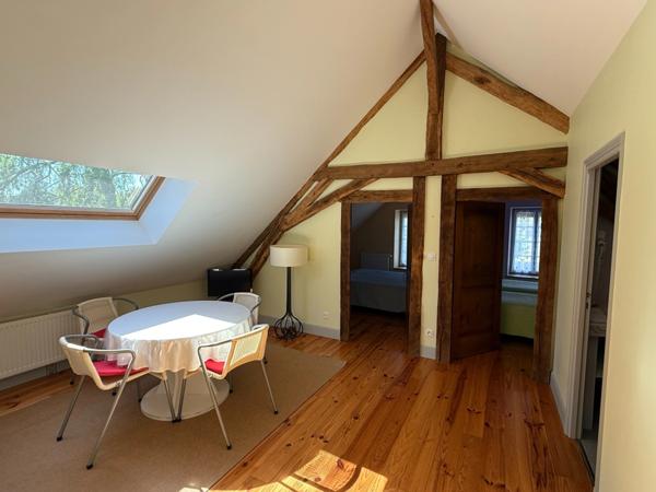 Très belle demeure de 392m² du 17ème siècle, 7 chambres, terrain de 1163m² 548 000 €