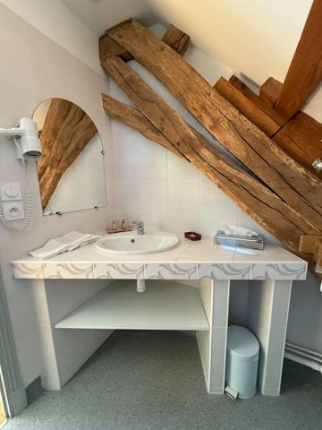 Très belle demeure de 392m² du 17ème siècle, 7 chambres, terrain de 1163m² 548 000 €