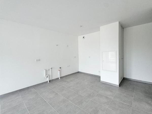 T2 NEUF avec sa terrasse de 15m2, sa cave et son parking privé