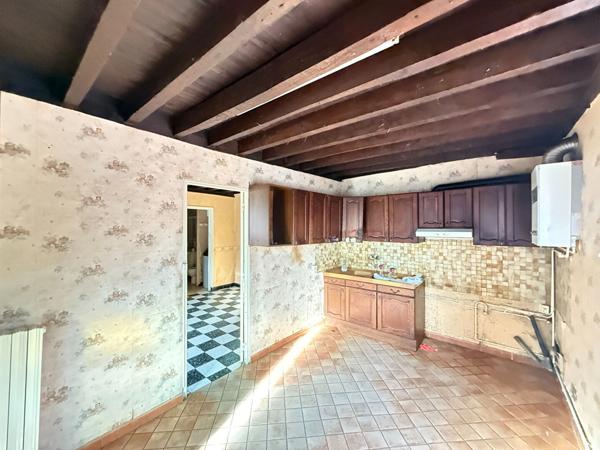 Maison à vendre à Noailles 6 pièces- 4 chambres, 94 m² jardin