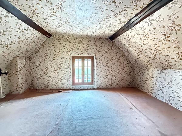 Maison à vendre à Noailles 6 pièces- 4 chambres, 94 m² jardin