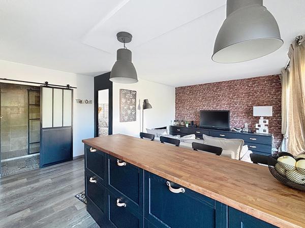 Fréjus Plage - T2 rénové à 5 min de la mer, charme et confort. Parking privatif